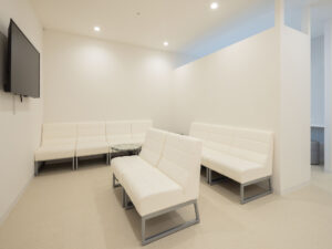 エミナルクリニック 福岡天神院 院内の様子 待合室