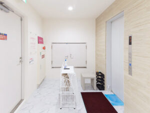 エミナルクリニック 姫路院 院内の様子 エントランス