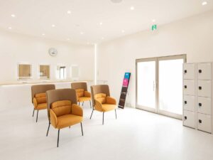 エミナルクリニック 金沢院 院内の様子 待合室