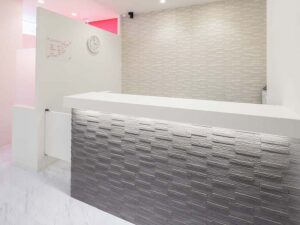 エミナルクリニック 神戸院(旧:神戸御幸通院) 院内の様子 受付