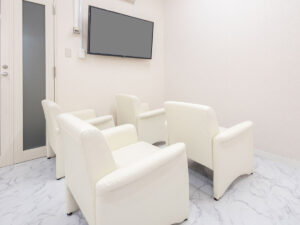 エミナルクリニック 町田院 院内の様子 待合室