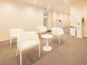 エミナルクリニック 松山院 院内の様子 待合室