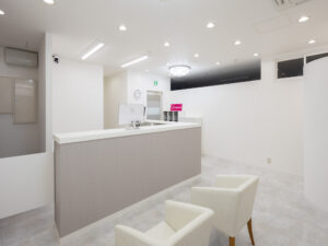 エミナルクリニック 新潟院 院内の様子 受付