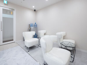 エミナルクリニック 渋谷駅前院 院内の様子 待合室