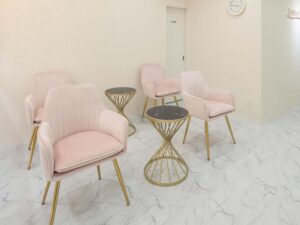 エミナルクリニック 新宿西口院 院内の様子 待合室