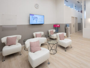 エミナルクリニック 心斎橋院 院内の様子 待合室