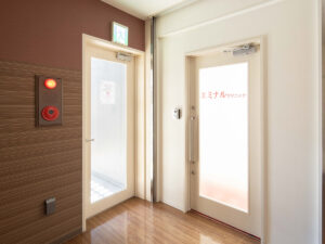 エミナルクリニック 立川院 院内の様子 エントランス