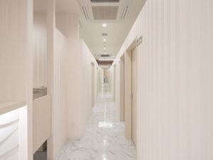 エミナルクリニック 上野院 院内の様子 廊下