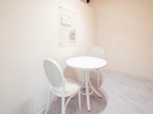 エミナルクリニック 梅田院 院内の様子 カウンセリングルーム