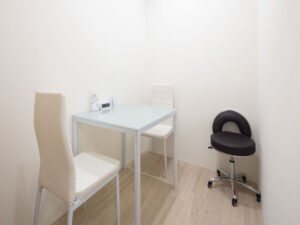 エミナルクリニック 四日市院 院内の様子 カウンセリングルーム