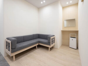 エミナルクリニック 四日市院 院内の様子 待合室