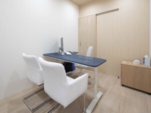 エミナルクリニック 四日市院 院内の様子 診察室