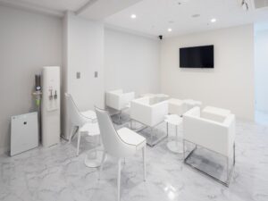 エミナルクリニック 横浜院 院内の様子 待合室