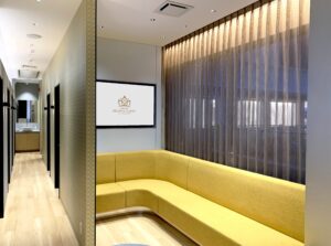 レジーナクリニック 福岡博多天神院 院内の様子 待合室