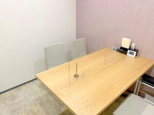 レジーナクリニック 心斎橋院 院内の様子 カウンセリングルーム