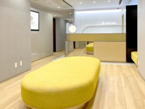 レジーナクリニック 心斎橋院 院内の様子 待合室