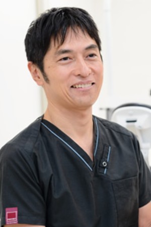 AKINIWA DENTAL CLINIC(秋庭歯科 矯正歯科クリニック)の院長の画像